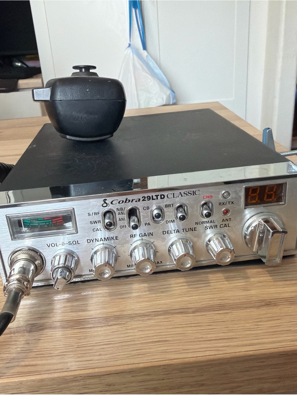 Cobra 29LTD Classic CB Radio - Silver Finish - Picture 4 of 16
